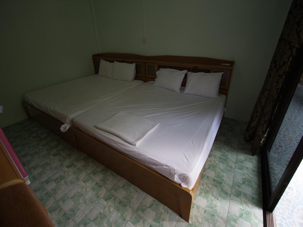 Chaiwat Resort Laem Sing Quarto foto